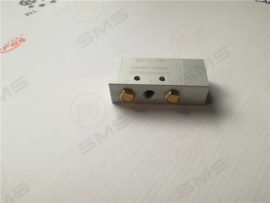 Única H válvula de 12JS160T-1703052 com as peças do caminhão do conector 12V Sinotruk Howo
