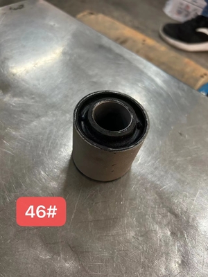 AZ1642430061 Flip Bushing Goma Flip Bushing Goma Bush Inclining Shaft Bush SINOTRUCK HOWO Peças de camião